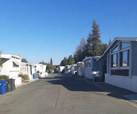 Adobe Mobil Lodge