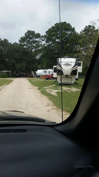 New Waverly RV Park Picture 2