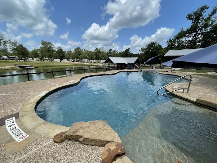 7 Bridges RV Park Picture 3