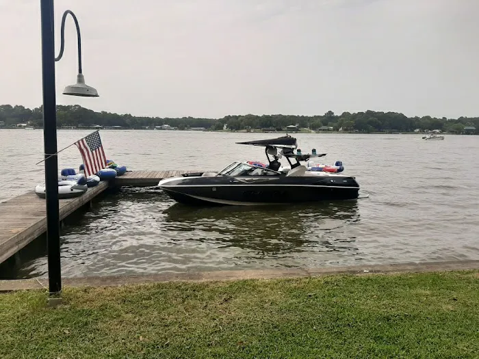 Great Escape RV Park of Lake Conroe Picture 4