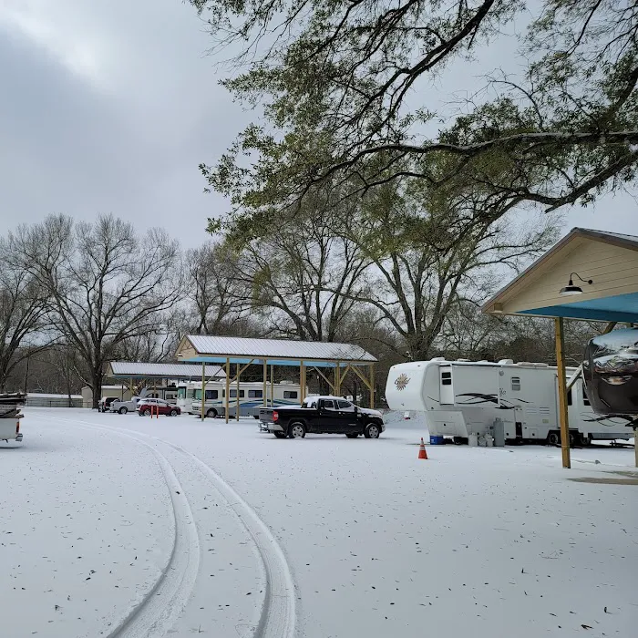 Great Escape RV Park of Lake Conroe Picture 9