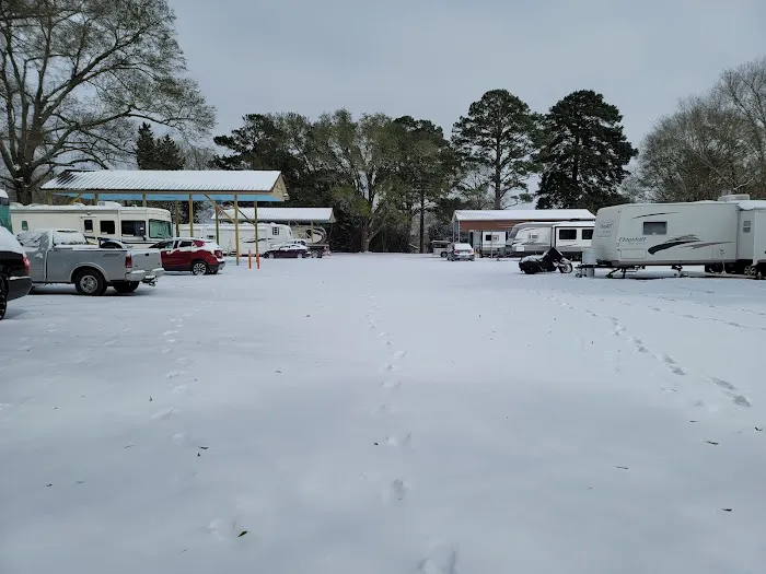 Great Escape RV Park of Lake Conroe Picture 10