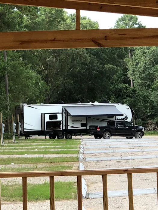 The Pines on Lake Conroe RV Park Picture 1