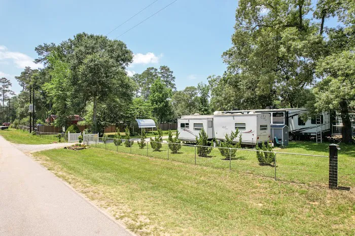 High and Dry RV Park Picture 1