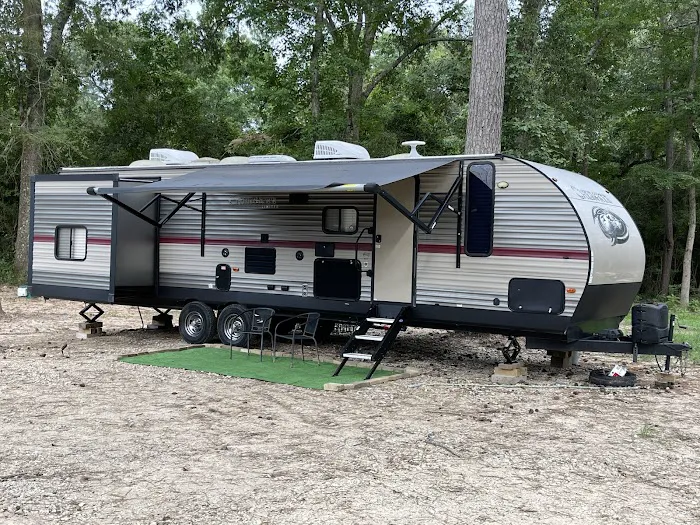 Sandy Hill RV Park Picture 2