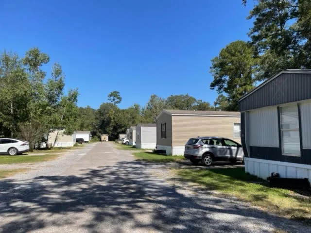 DeerPark Mobile Home and RV Park Picture 3