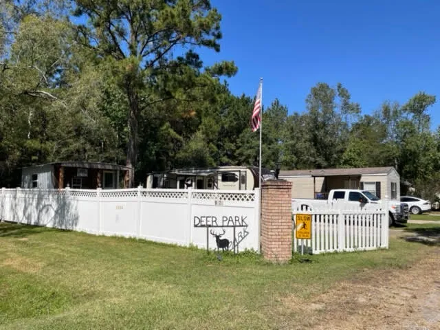 DeerPark Mobile Home and RV Park Picture 9