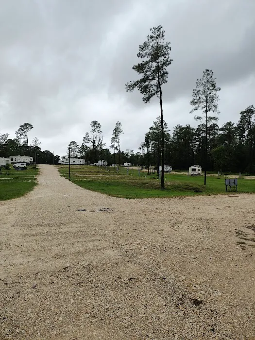 The Village at The Lake RV & Tiny Home Community Picture 4