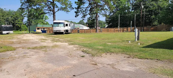 DOWNTOWN RV PARK ONALASKA, TX Picture 2