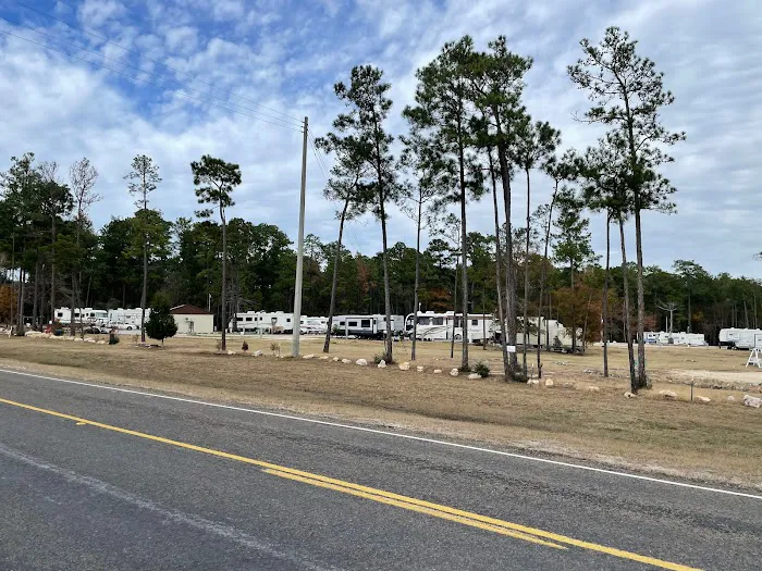 Adkins Store & Stay RV Park Picture 9