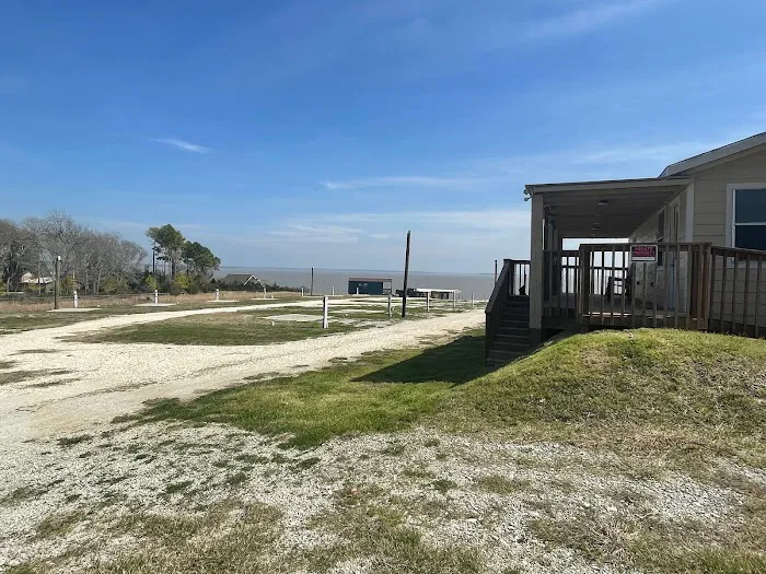 Livingston Lakeside RV Picture 2