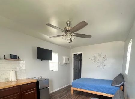 Livingston Lakeside RV