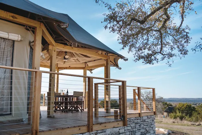 Outdoorsy Hill Country Picture 5