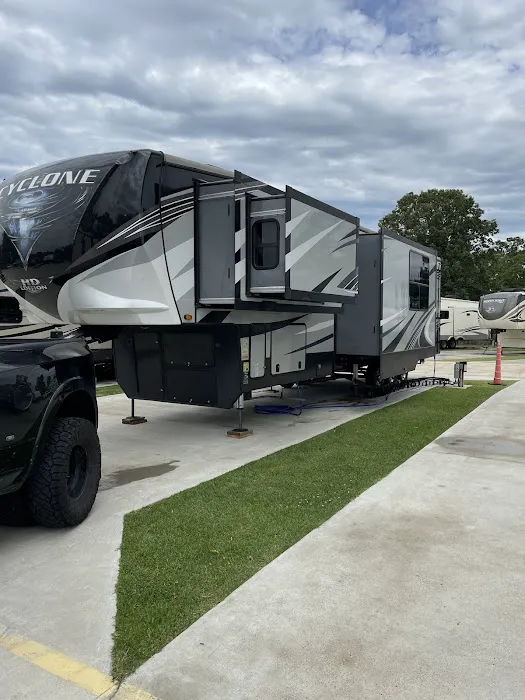 Bridge City RV Park Picture 5