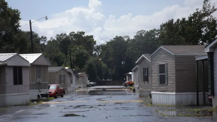 Shady Estates RV & Mobile Home Park Picture 3