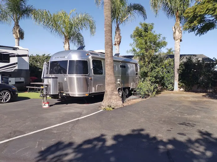 Anaheim Harbor RV Park Picture 6