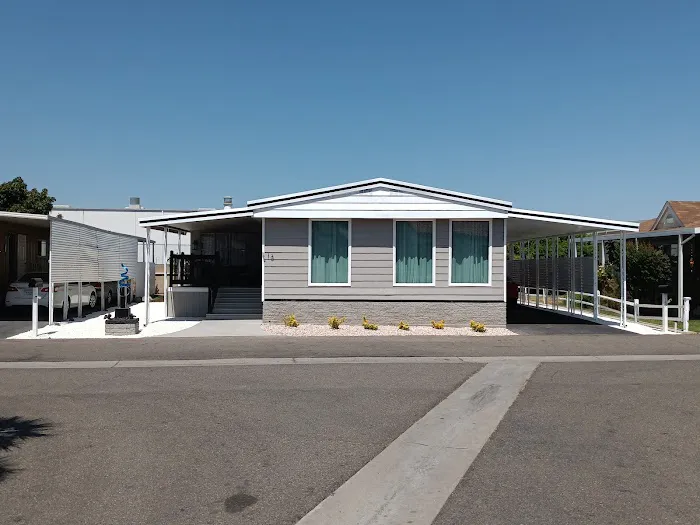 Rancho La Paz Mobile Home Park Picture 3