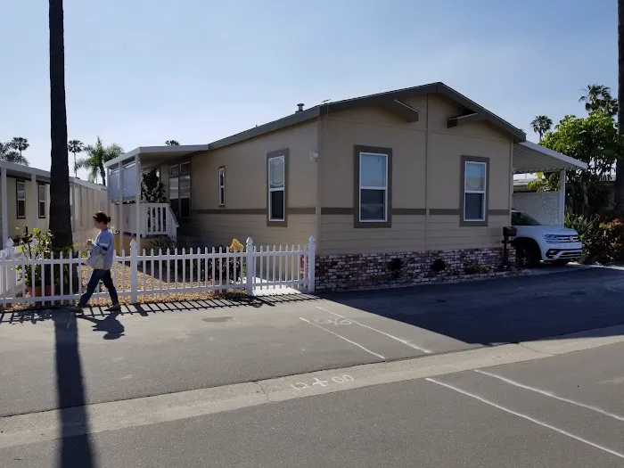 Kona Kai Mobile Home Park Picture 5