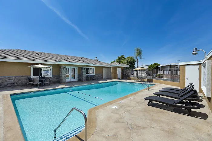 Holiday Mobile Home Estates Picture 1