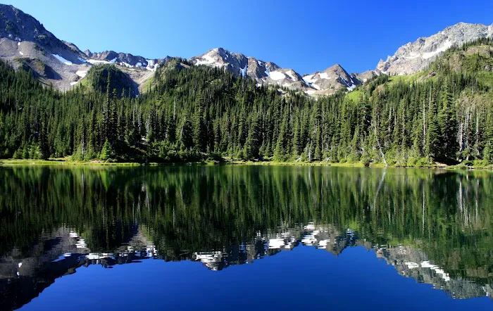 Royal Lake Picture 2