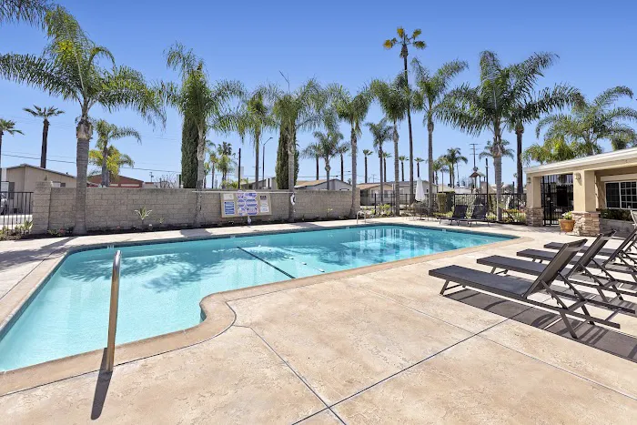Palm Lodge Mobile Home Estates Picture 1