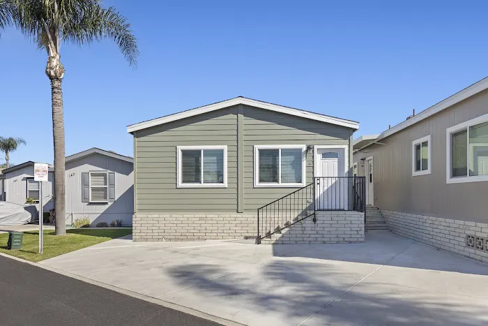 Palm Lodge Mobile Home Estates Picture 2