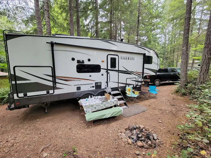 Dow Creek RV Resort Picture 2