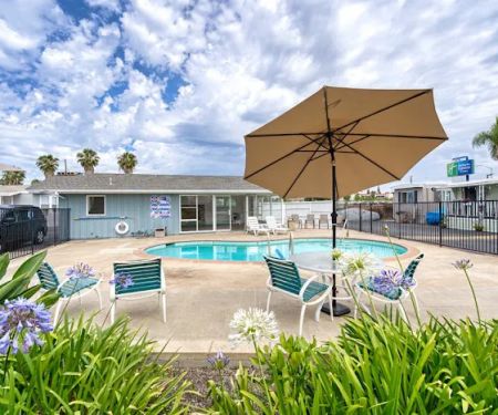 Starlite Village