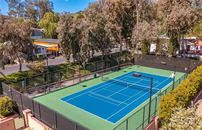 Calabasas Village Mobile Estates Picture 2