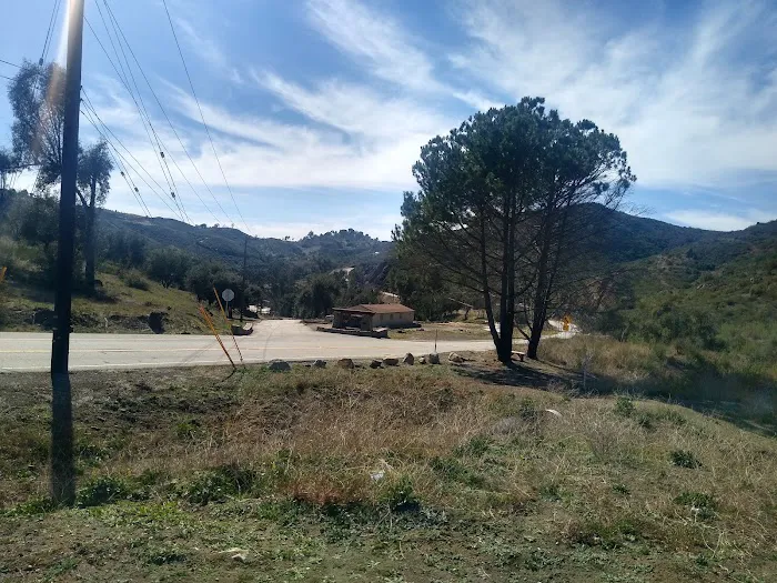 Blu Dude Mobile Home Park Picture 2