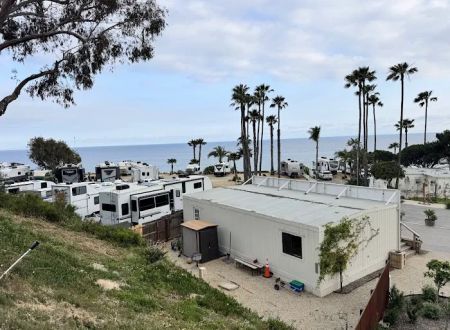 Surf Outpost - Malibu Campground