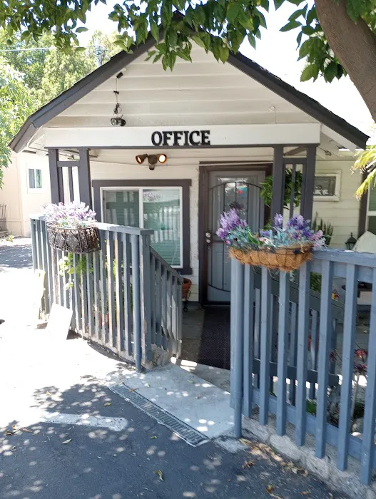 Oakdale Mobile Home Park Picture 2