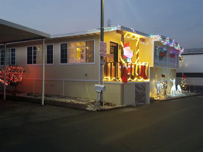 Blue Star Mobile Home Park Picture 1