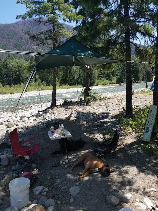 Cle Elum River Group Site Picture 1