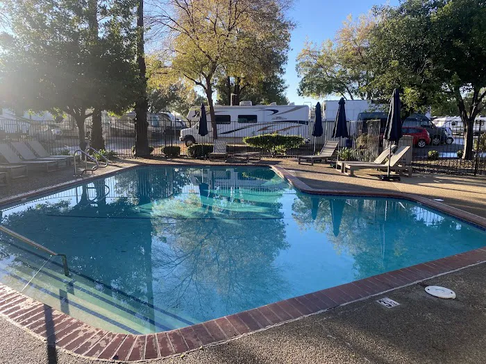 Walnut RV Park and Storage Picture 2