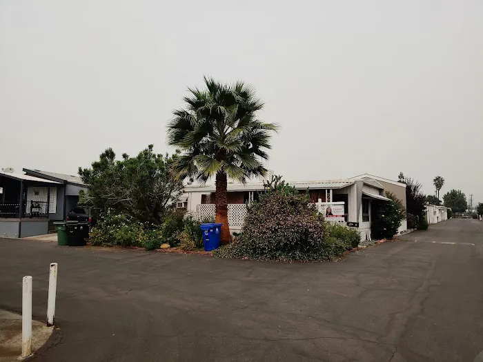 Sunburst Mobile Home Estates Picture 4