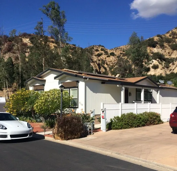 Valle Verde Mobile Home Park Picture 3
