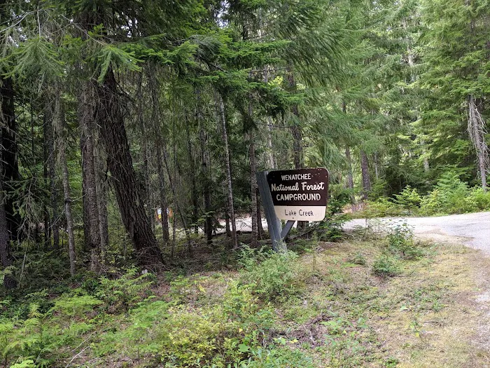 Lake Creek Campground - Little Wenatchee River Picture 2