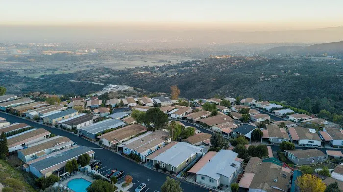 Mountain View Village Picture 6