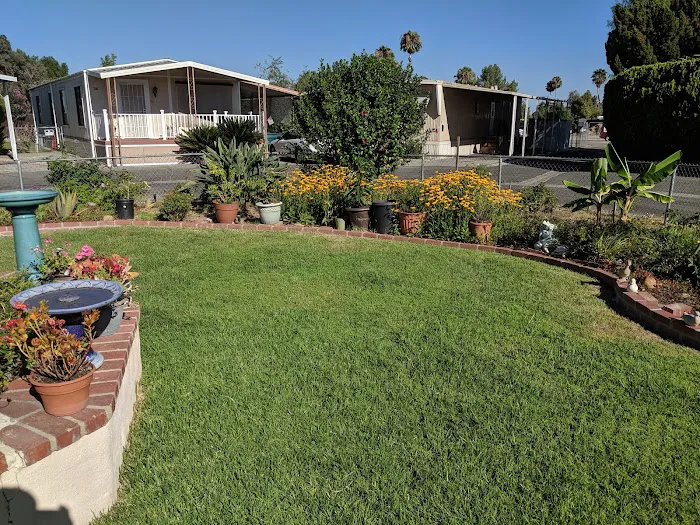 Chatsworth Mobile Home Park Picture 3