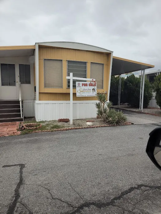 Chatsworth Mobile Home Park Picture 4