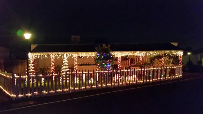 Pomona Islander Mobile Home Park Picture 9