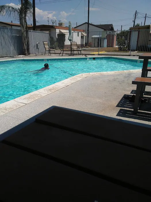 Orange Grove Mobile Home Park Picture 3