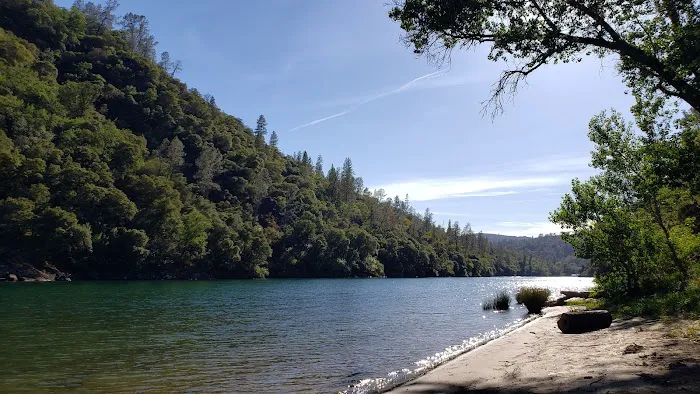 Buck's Beach Picture 5