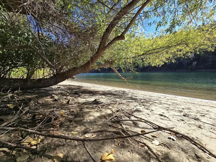 Buck's Beach Picture 9