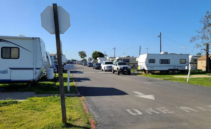 Miramar MH & RV Park Picture 9