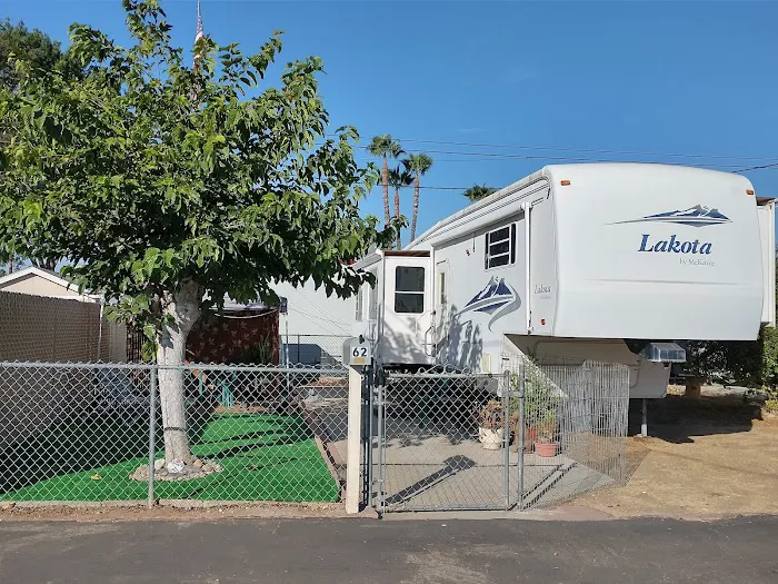 El Capitan Mobile Home Park Picture 7