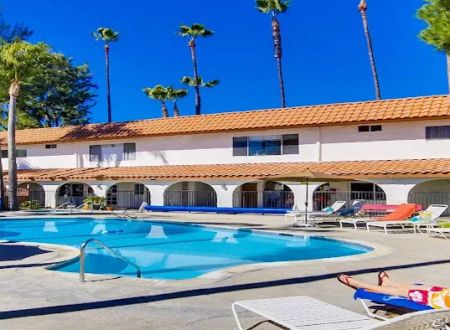 Vacationer RV Resort
