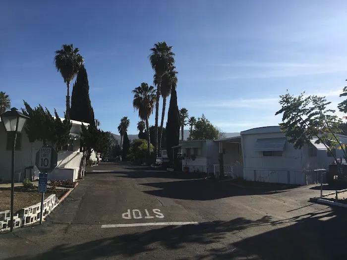 EZ Living Mobile Home Park Picture 3