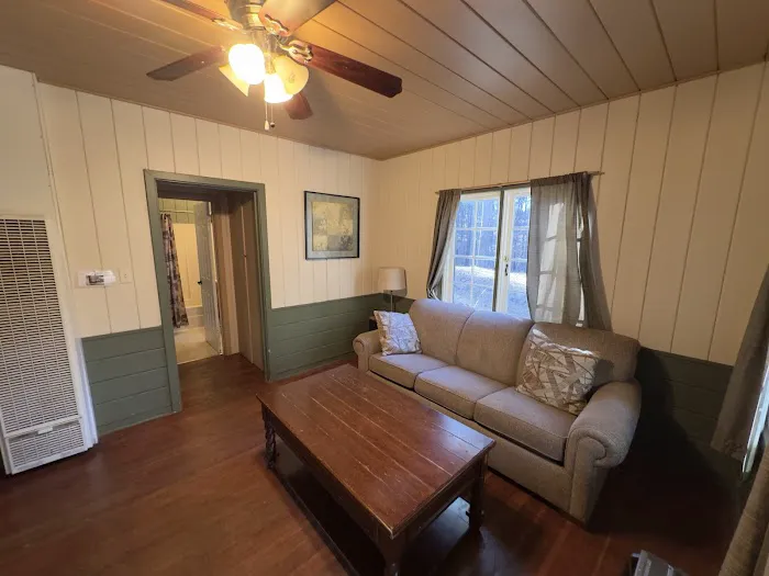 Sly Guard Cabin Picture 1